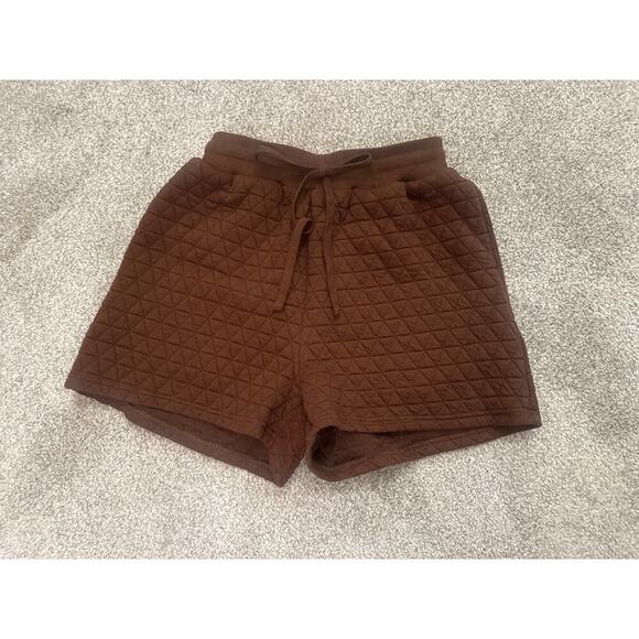 Entro Quilted High Waisted Drawstring Shorts in Espresso, S - Picture 4 of 9